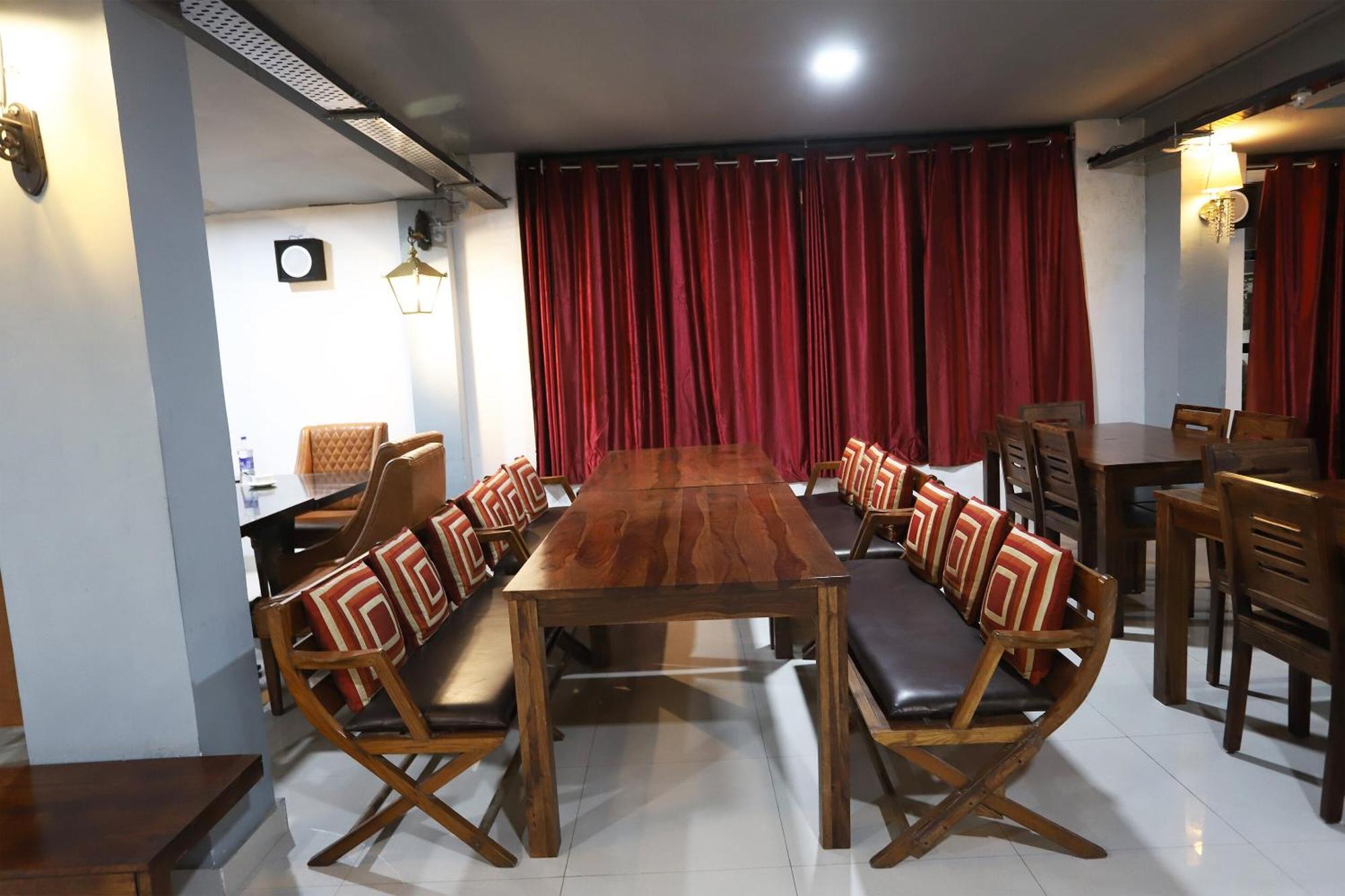 גורגאון Super Capital O Levanti Near Aravali Biodiversity Park מראה חיצוני תמונה